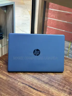 New Laptop HP 15-dw0037wm 8GB Intel Core i7 SSD 256GB