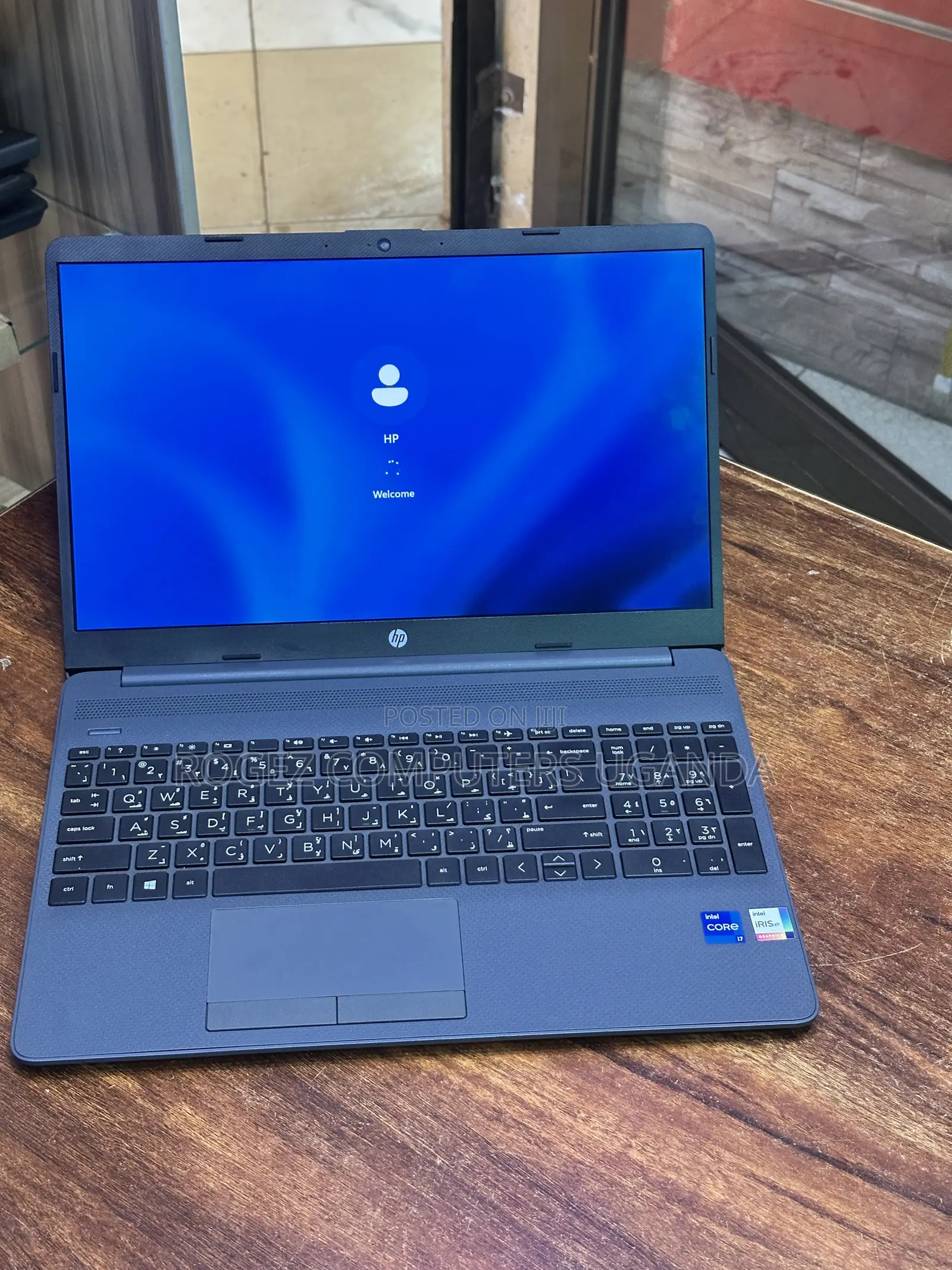 New Laptop HP 15-dw0037wm 8GB Intel Core i7 SSD 256GB