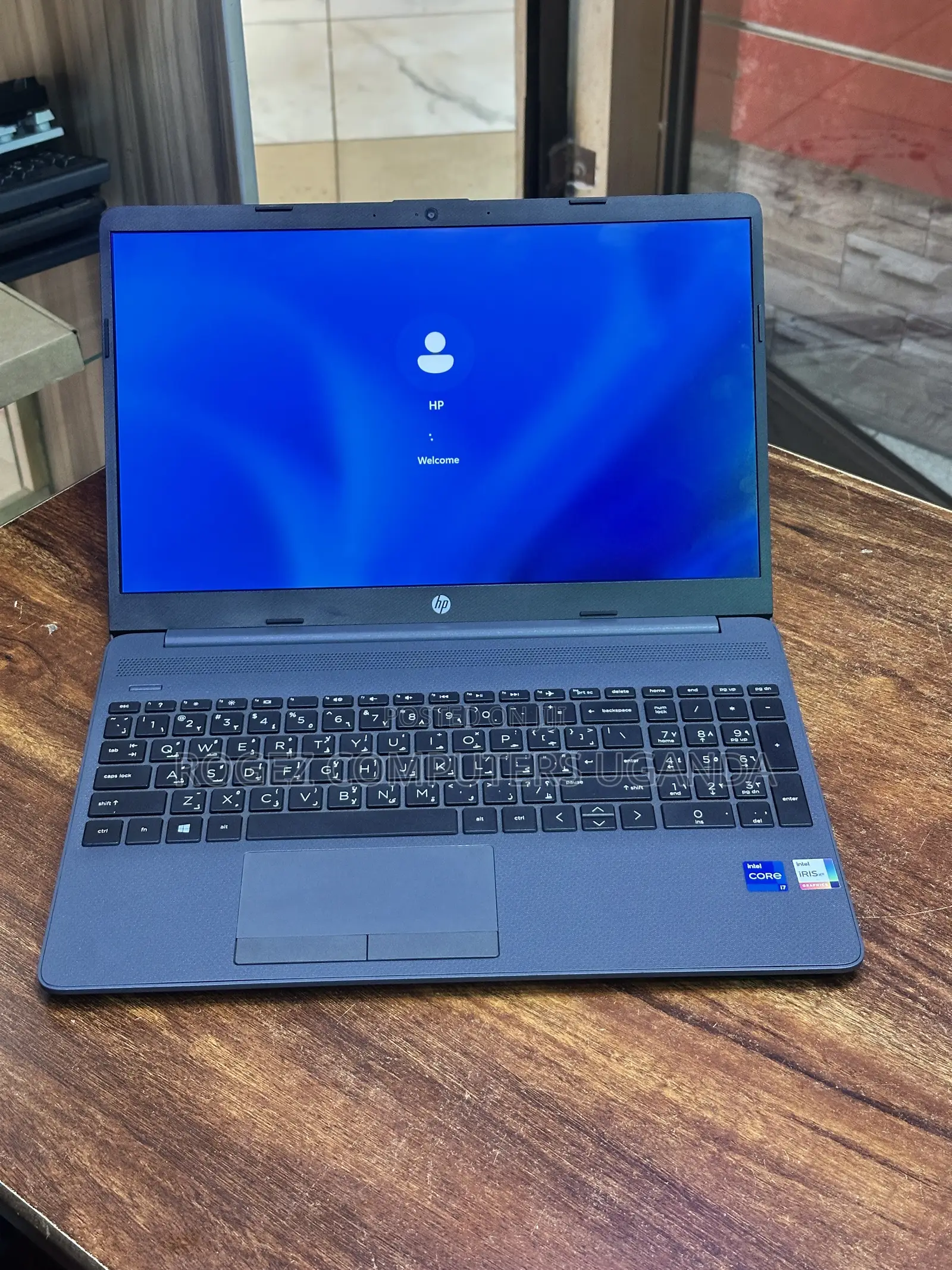 New Laptop HP 15-dw0037wm 8GB Intel Core i7 SSD 256GB