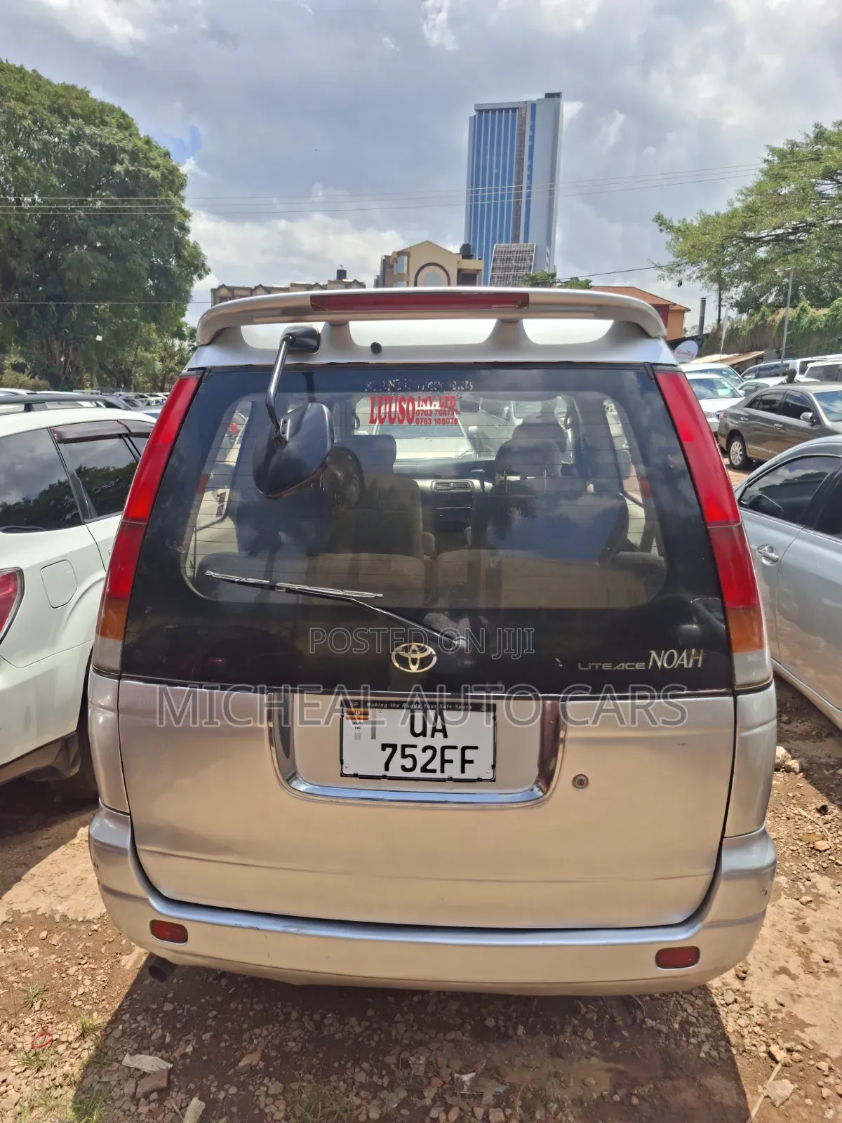 Toyota LiteAce Noah 1998 Gray