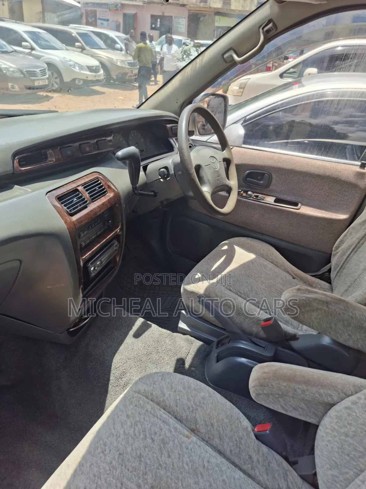 Toyota LiteAce Noah 1998 Gray