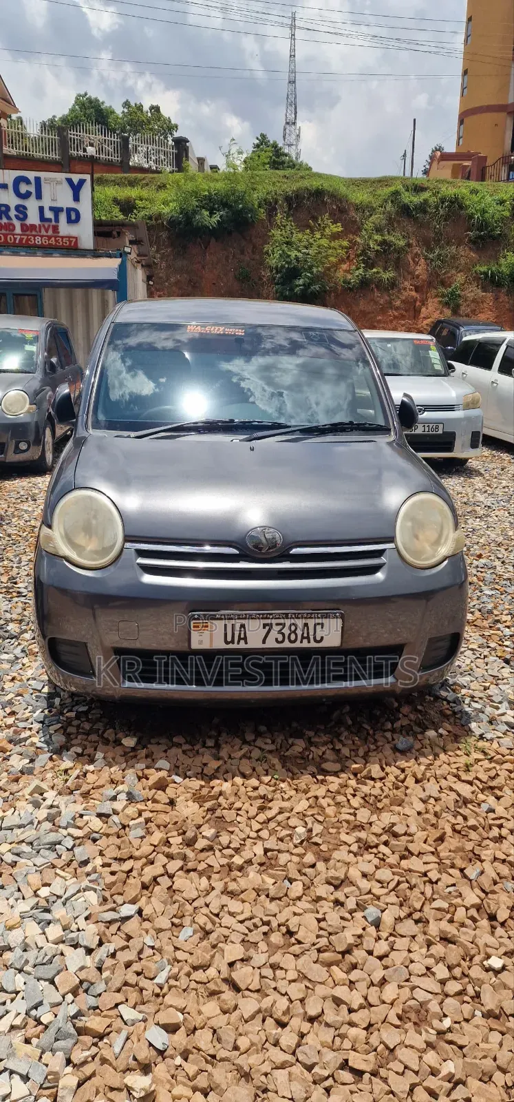 New Toyota Sienta 2010 Gray