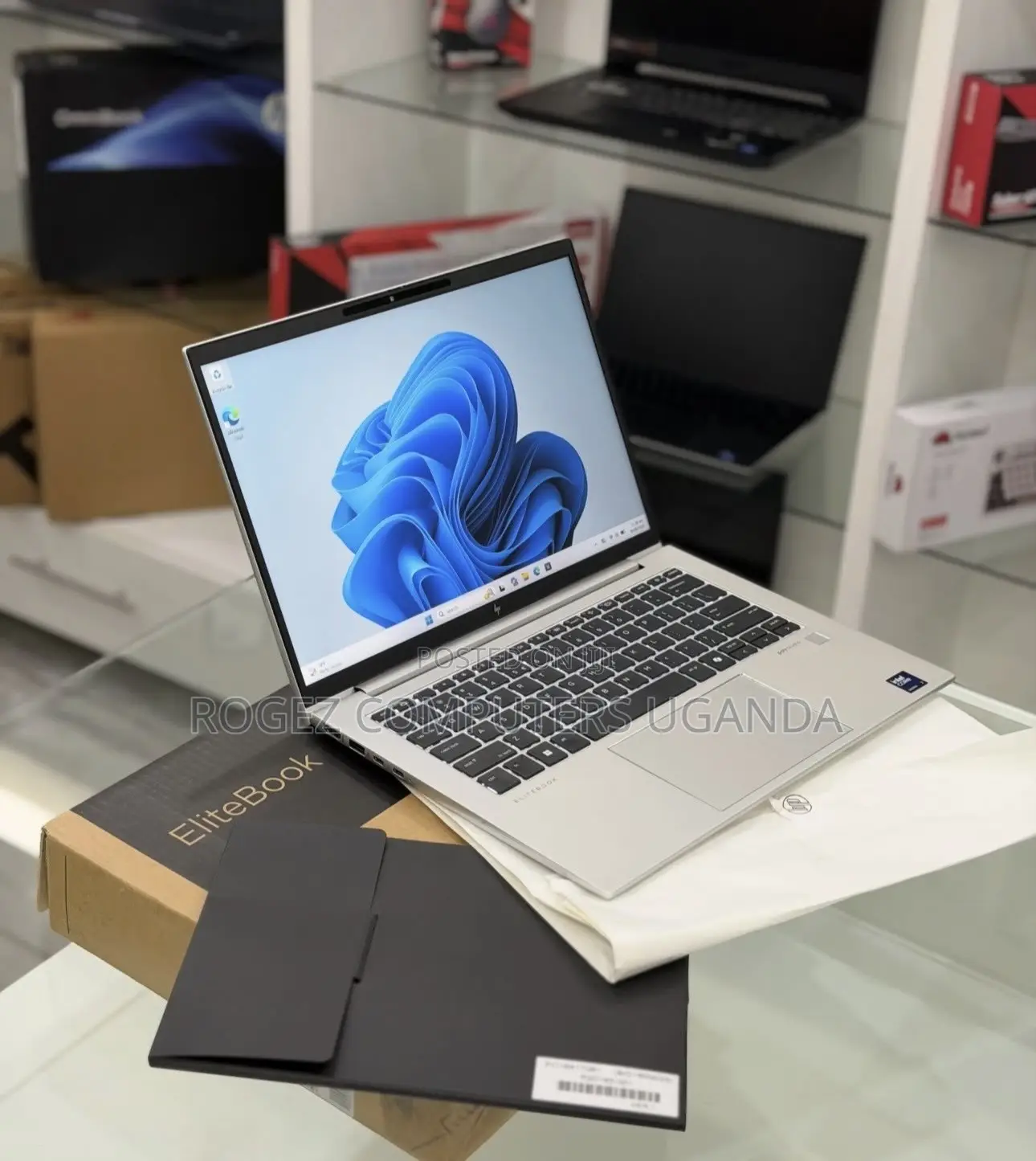 New Laptop HP EliteBook X360 1040 G11 8GB Intel Core i7 SSD 512GB