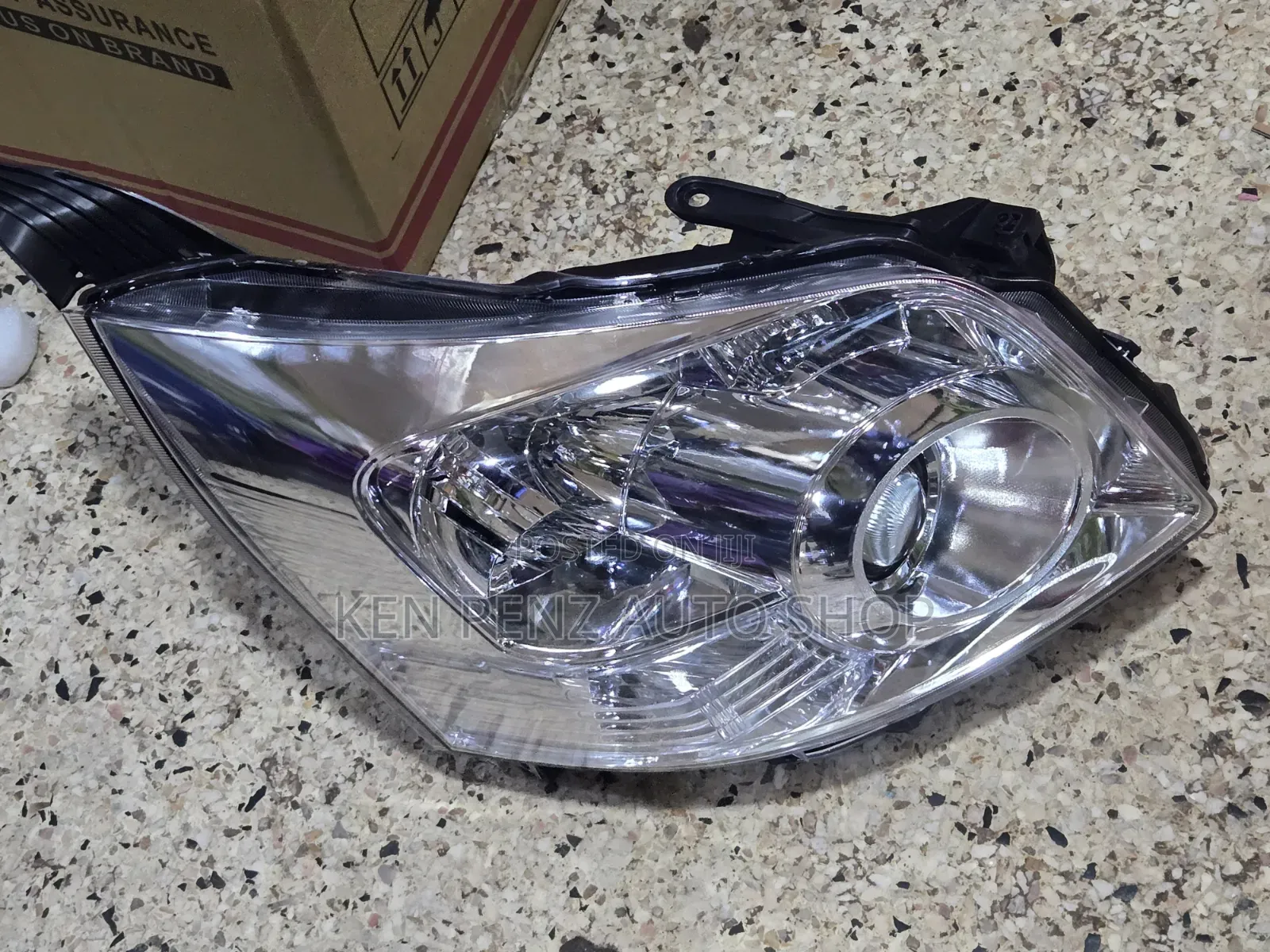 Toyota Noah 2008 - 2009 Headlamp ( Brand New)
