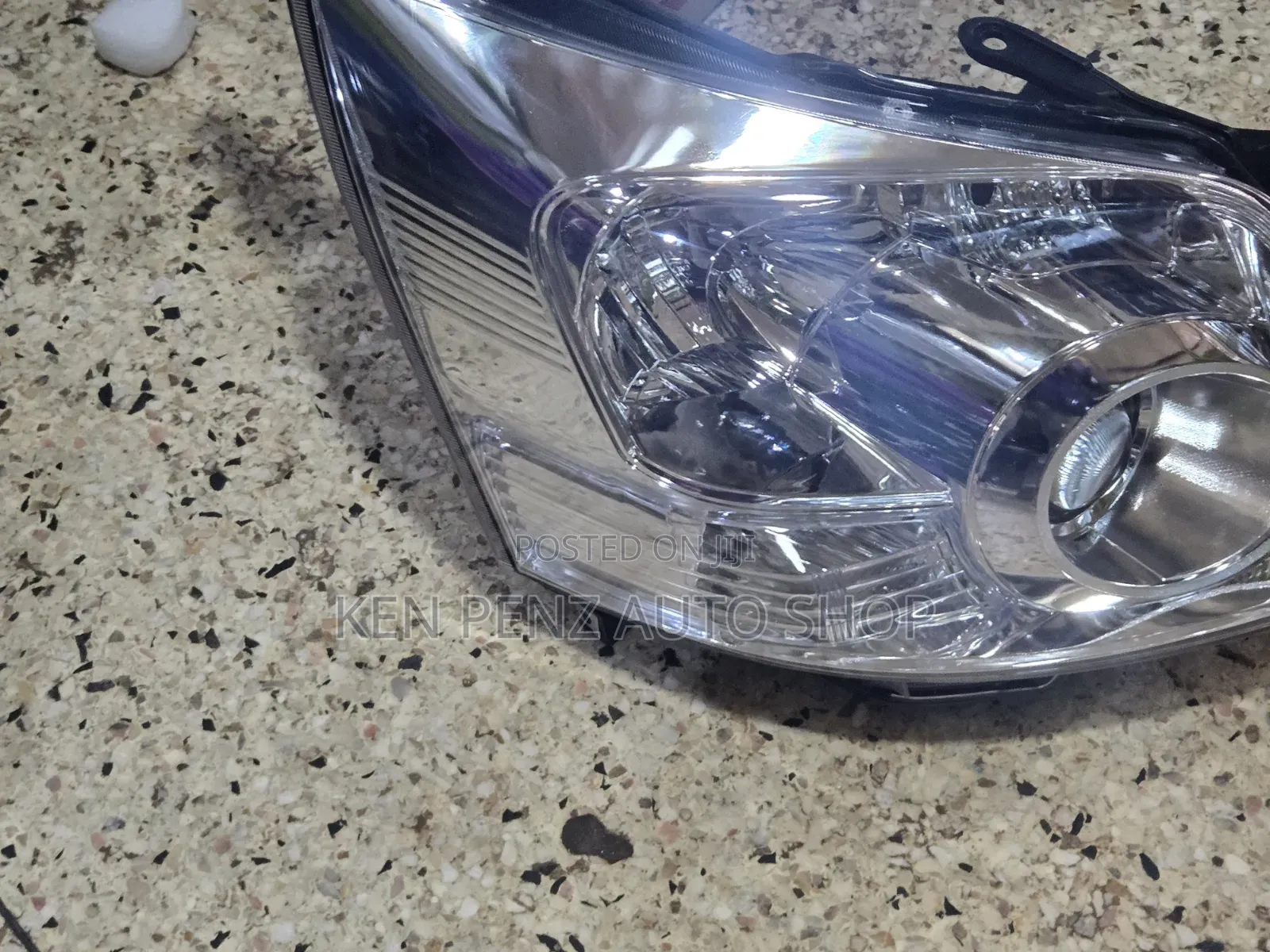 Toyota Noah 2008 - 2009 Headlamp ( Brand New)