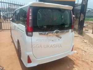 Toyota Noah 2015 White