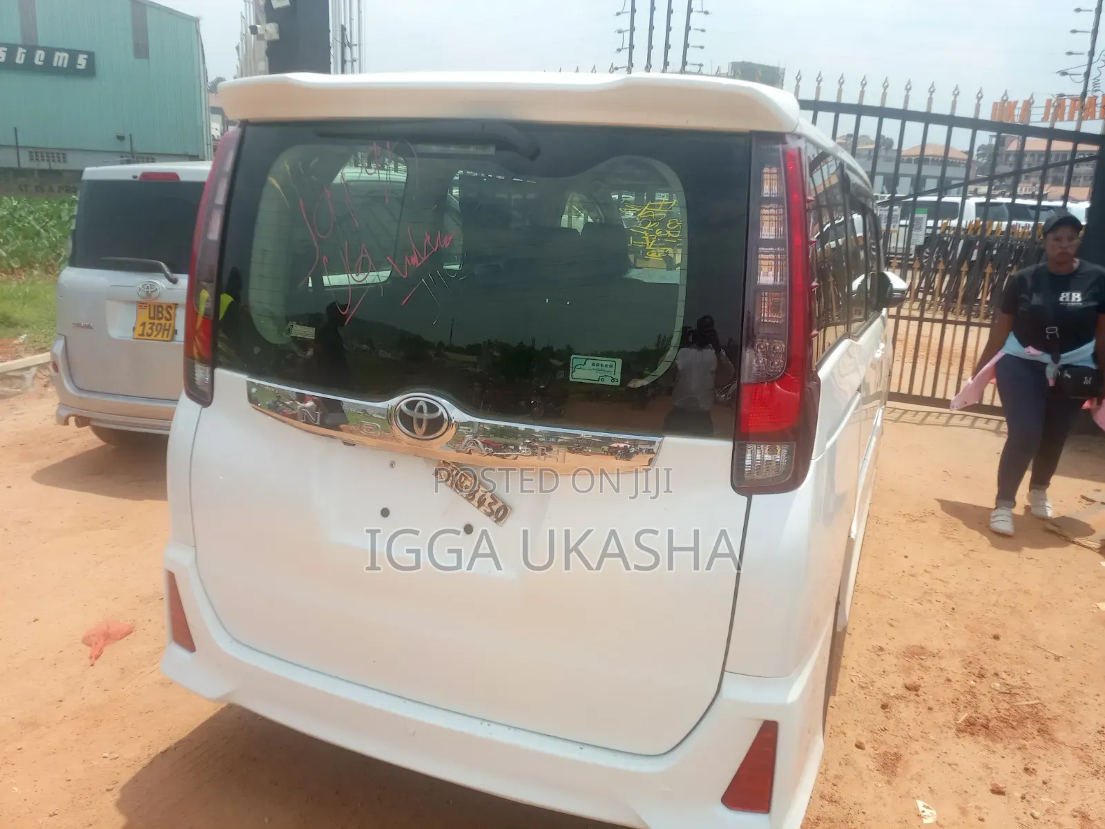 Toyota Noah 2015 White