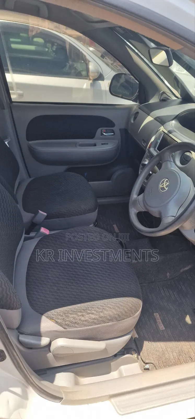 Toyota Sienta 2007 White