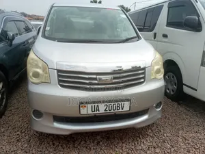 Toyota Noah 2011 Gray