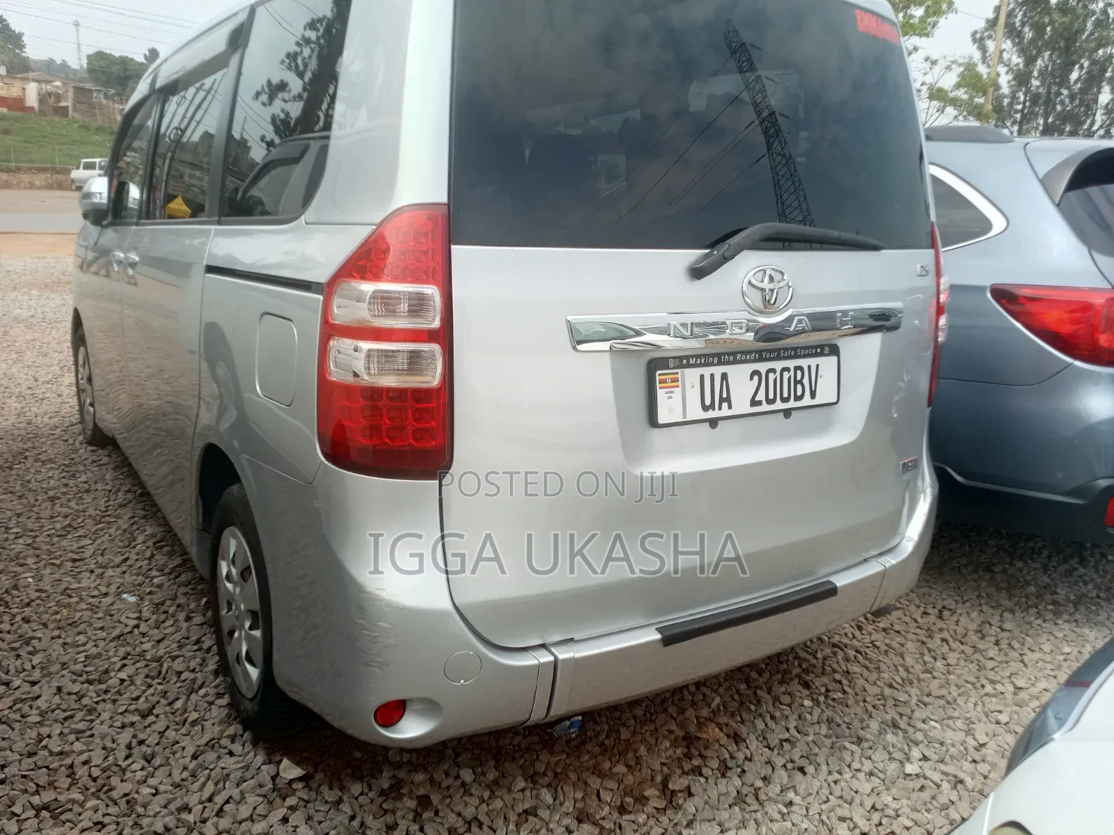 Toyota Noah 2011 Gray