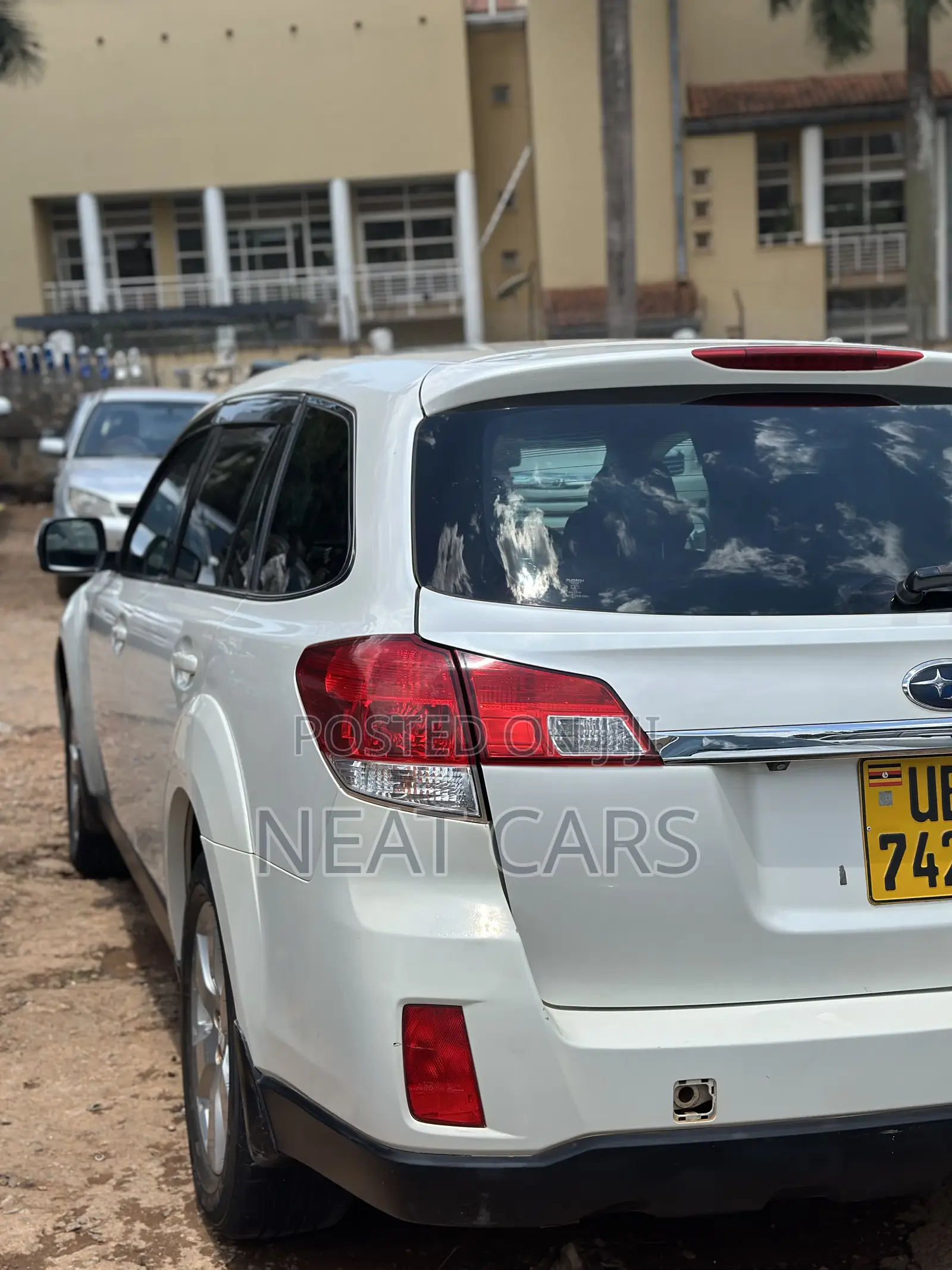 Subaru Outback 2011 White