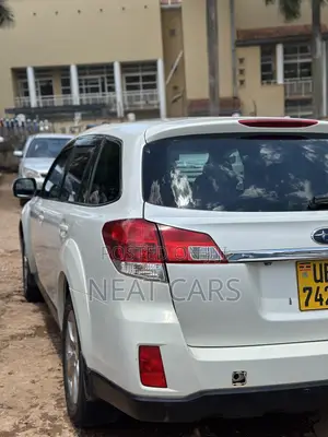 Subaru Outback 2011 White