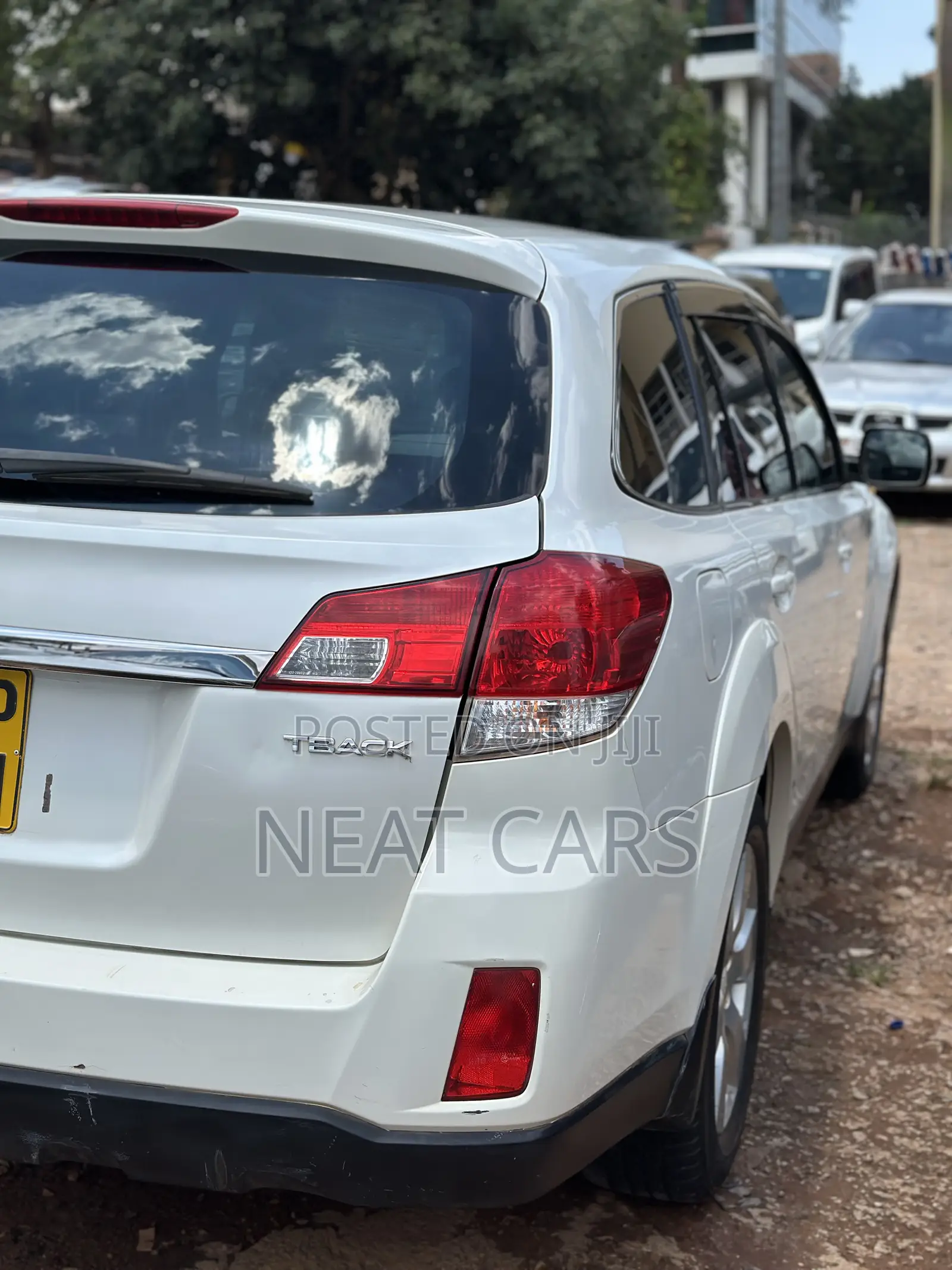 Subaru Outback 2011 White