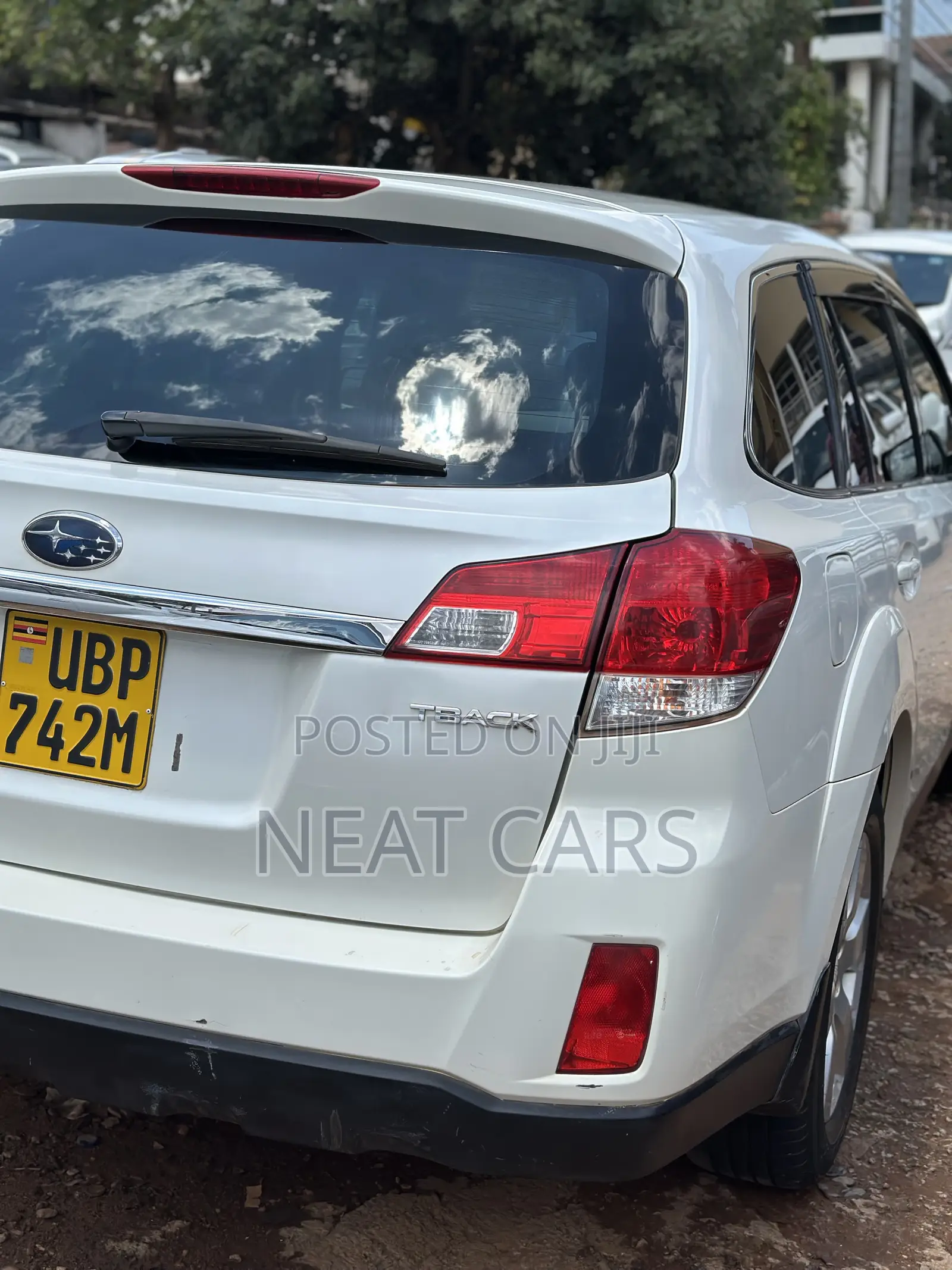 Subaru Outback 2011 White