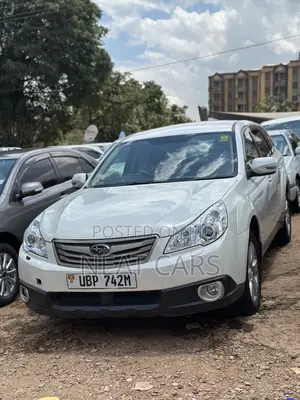 Subaru Outback 2011 White