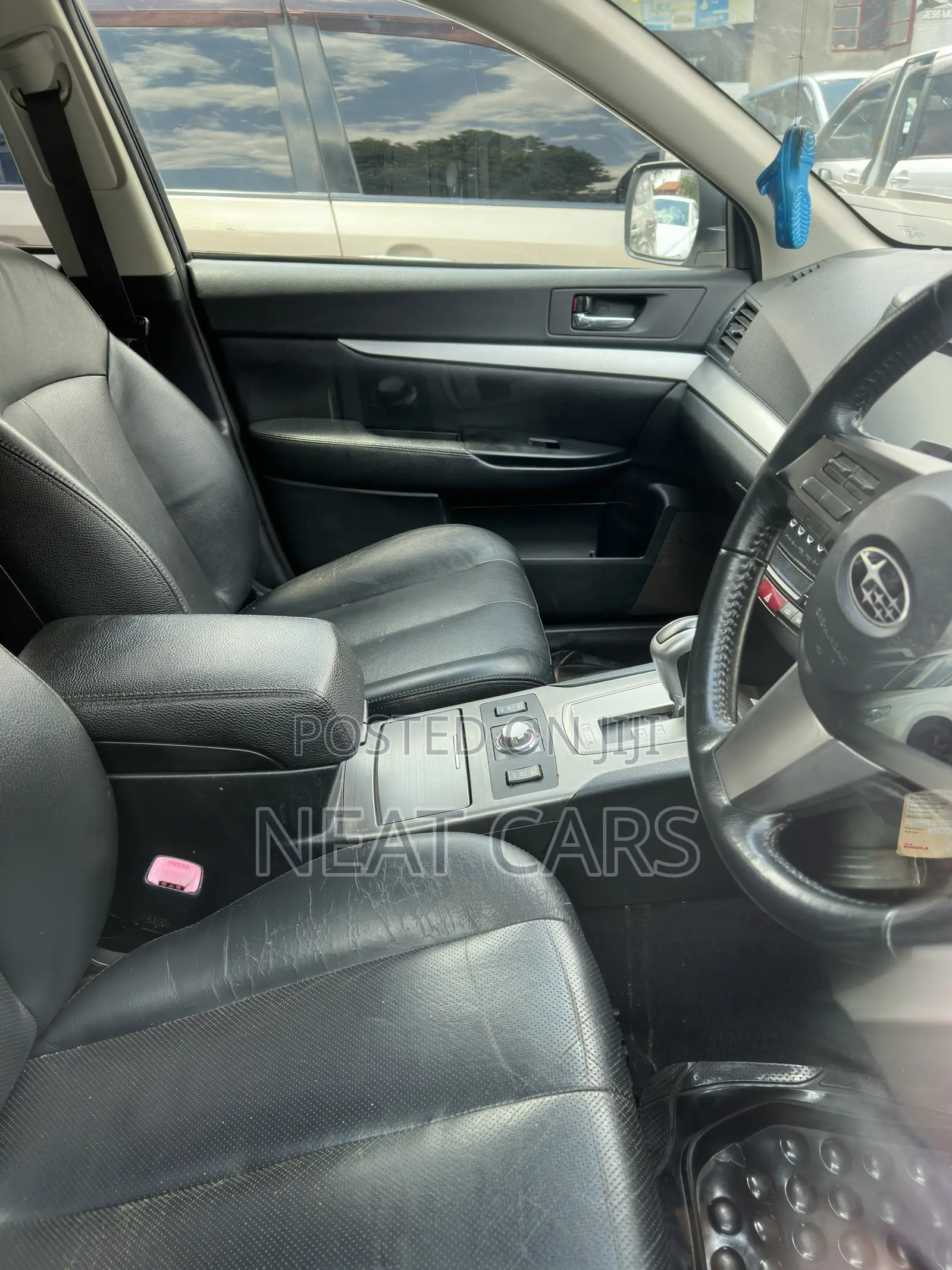Subaru Outback 2011 White