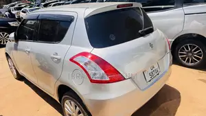 Suzuki Swift 2012 Silver