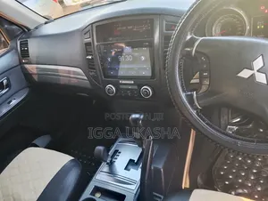 Mitsubishi Pajero 2011 Black