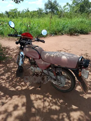 Bajaj Boxer 100 2021 Red