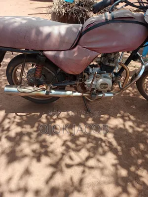 Bajaj Boxer 100 2021 Red
