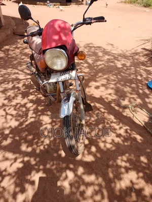 Bajaj Boxer 100 2021 Red
