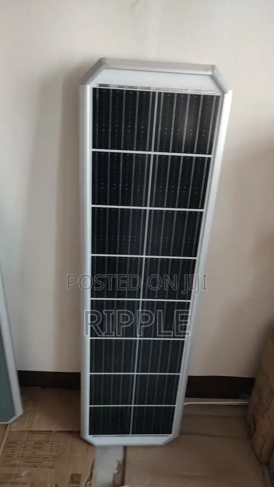12-Eye All-in-One Solar Street Light With Built-in Solar Panel