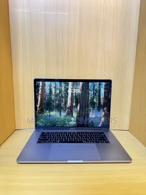 Laptop Apple MacBook Pro 2018 16GB Intel Core i7 SSD 512GB