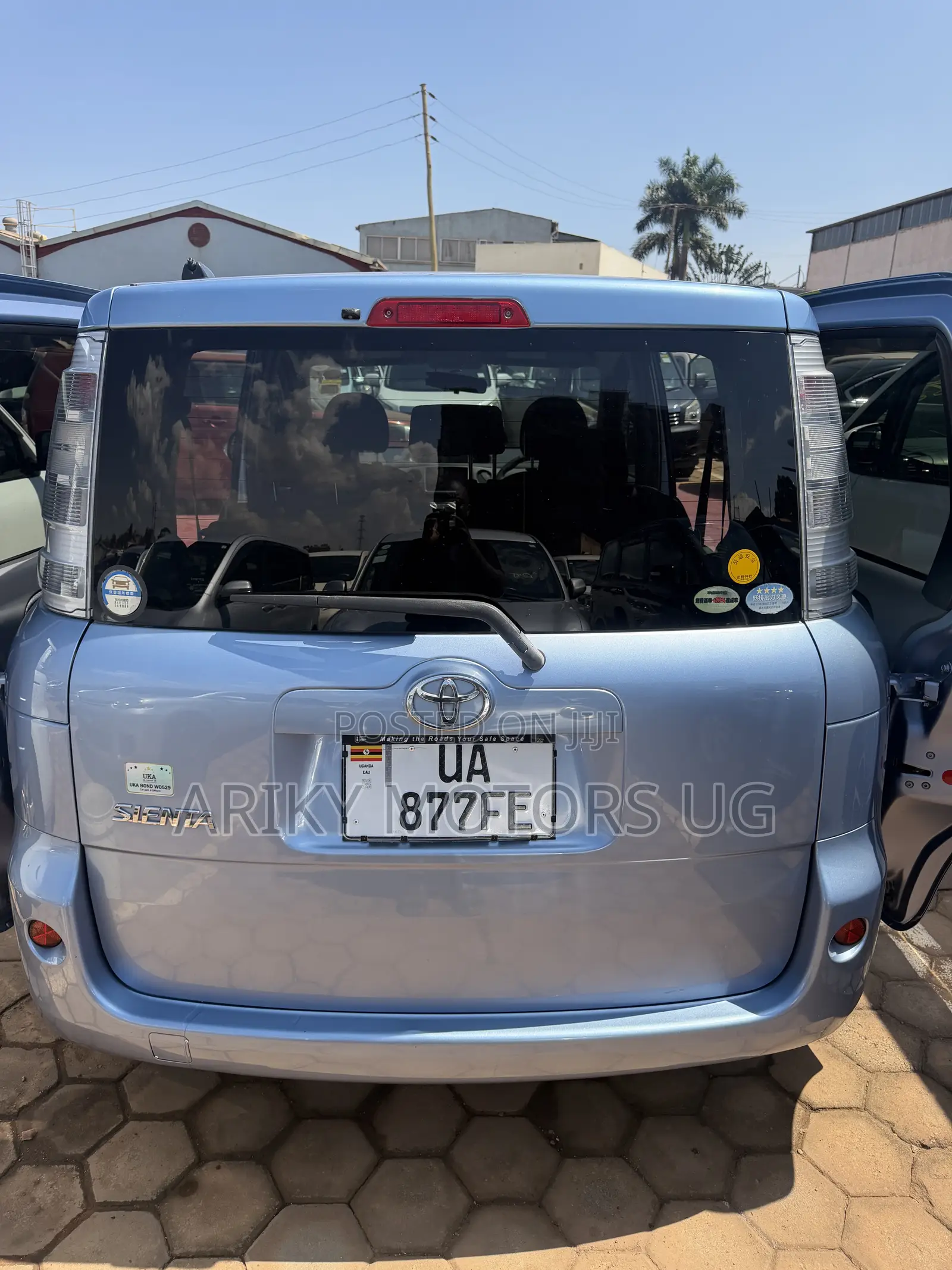 Toyota Sienta 1.5 AWD 2011 Blue