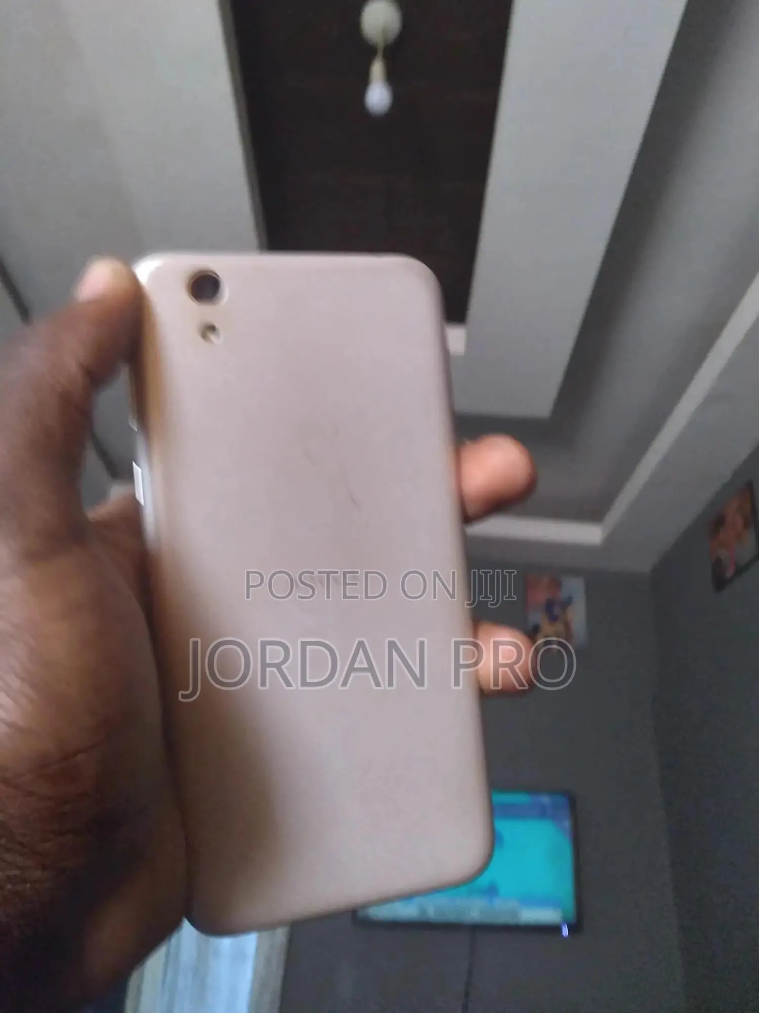 Sharp Aquos Sense 2 SHV43 32 GB White