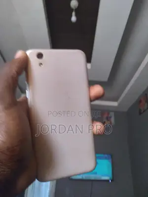 Sharp Aquos Sense 2 SHV43 32 GB White