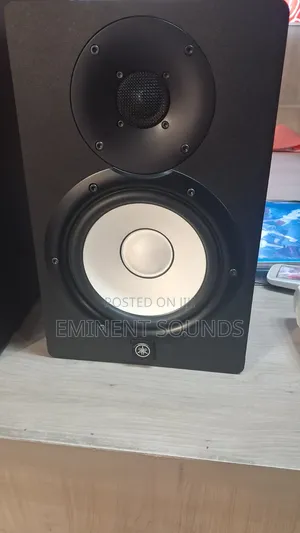 Yamaha Hs 7