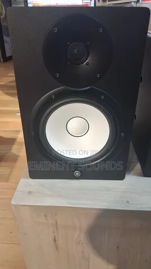 Yamaha Hs 8