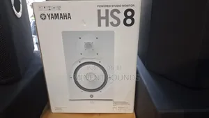 Yamaha Hs 8