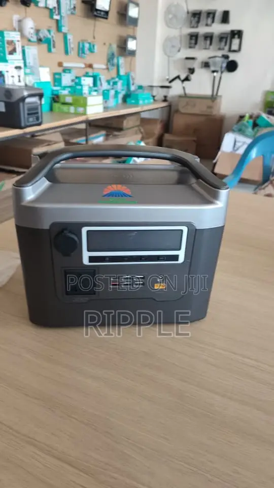 600W Portable Power Station 12.8V 50Ah LiFePO4 Solar Generator