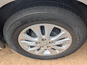 Toyota Noah 2013 Silver
