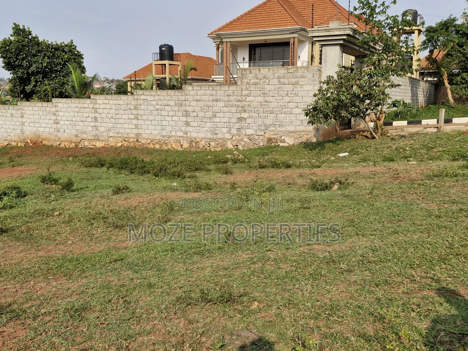 Kira Nsasa 100*100 Plot for Sale.