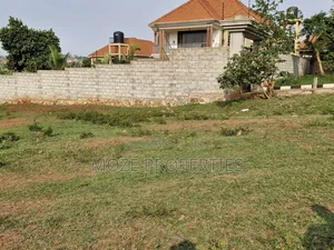 Kira Nsasa 100*100 Plot for Sale.