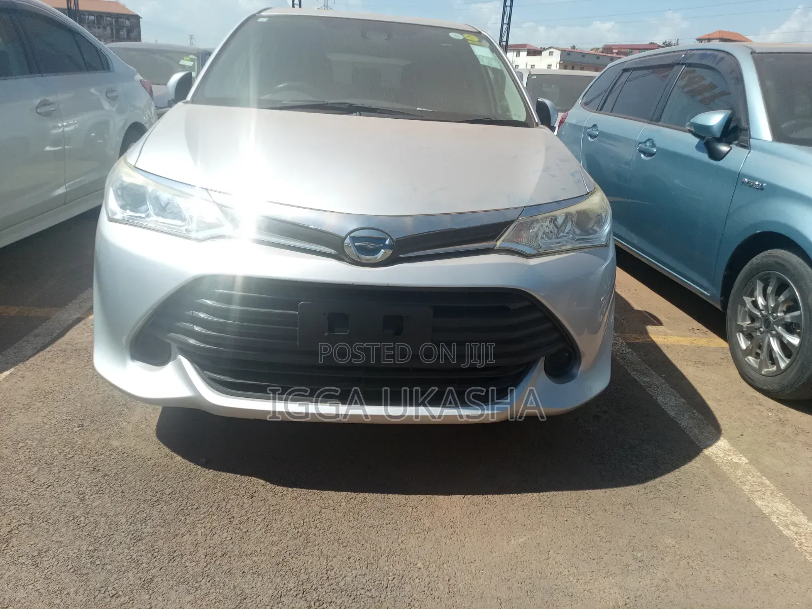 Toyota Corolla Fielder 2017 Silver