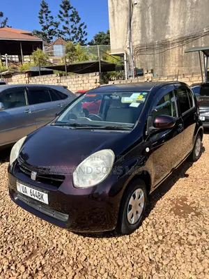 Toyota Passo 1.0 AWD 2016 Maroon
