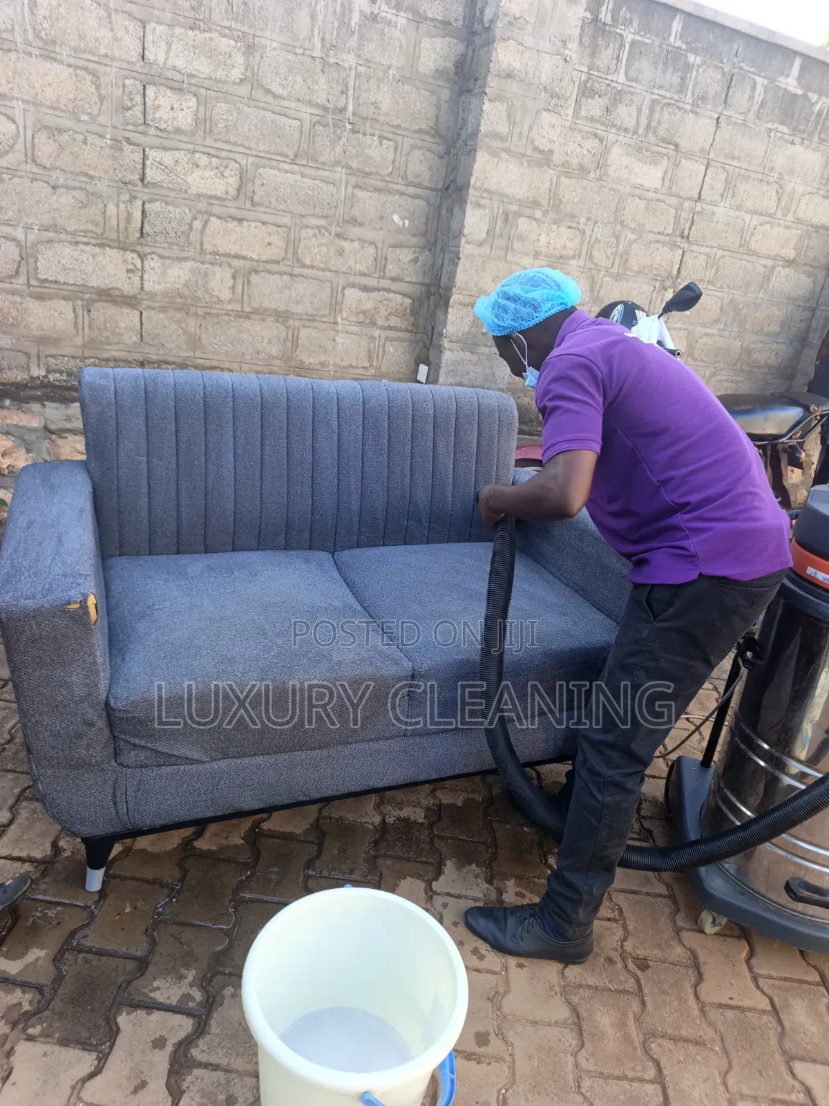 Sofa Sets Cleaning and Vacuuming in Kiira