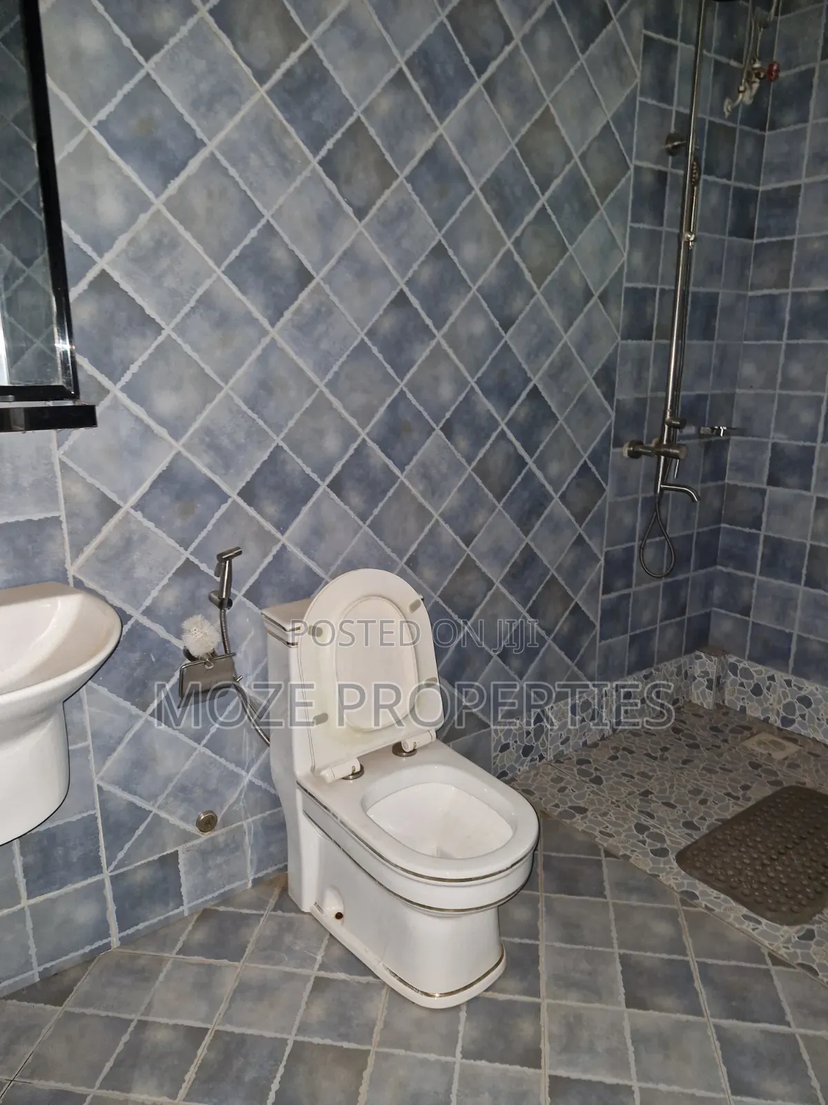2bdrm Apartment in Kyaliwajala Nabwojo, Central Division for rent