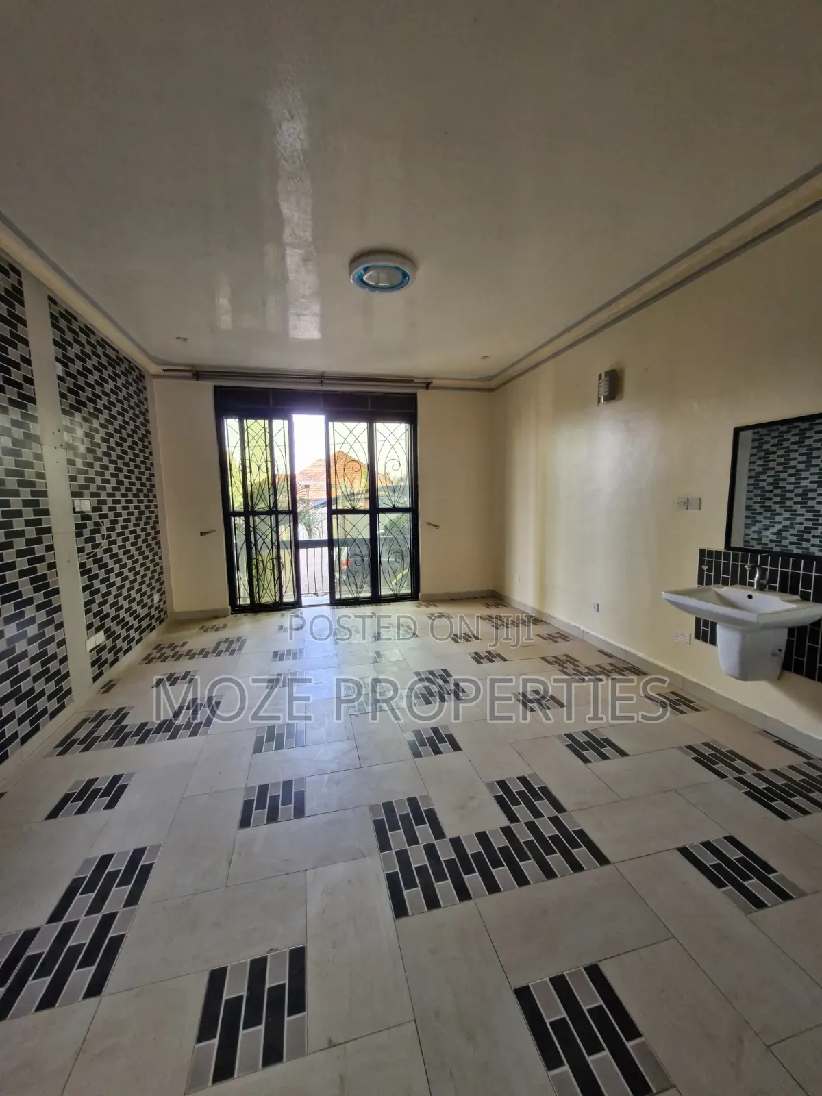 2bdrm Apartment in Kyaliwajala Nabwojo, Central Division for rent
