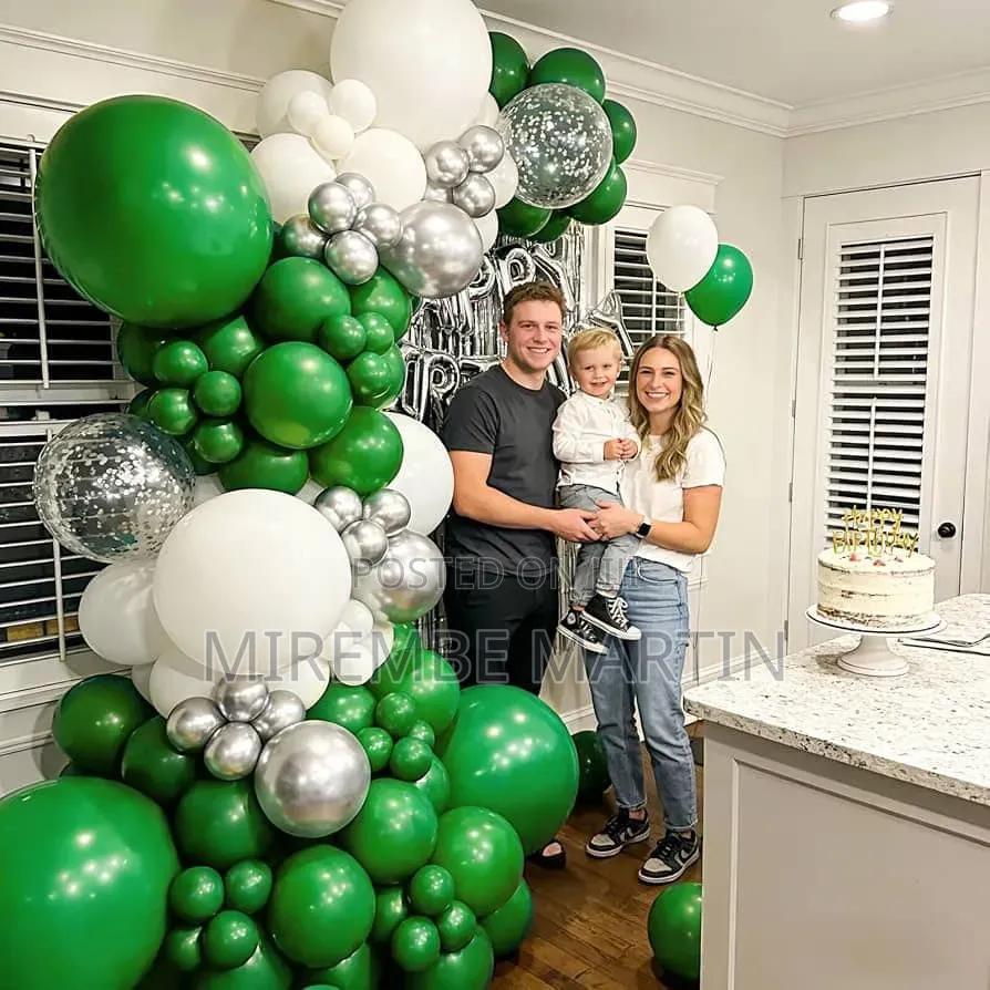 100 PCS Dark Green Balloons Latex Party Balloons 12 Inch Round Helium