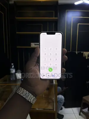 Apple iPhone 13 128 GB White