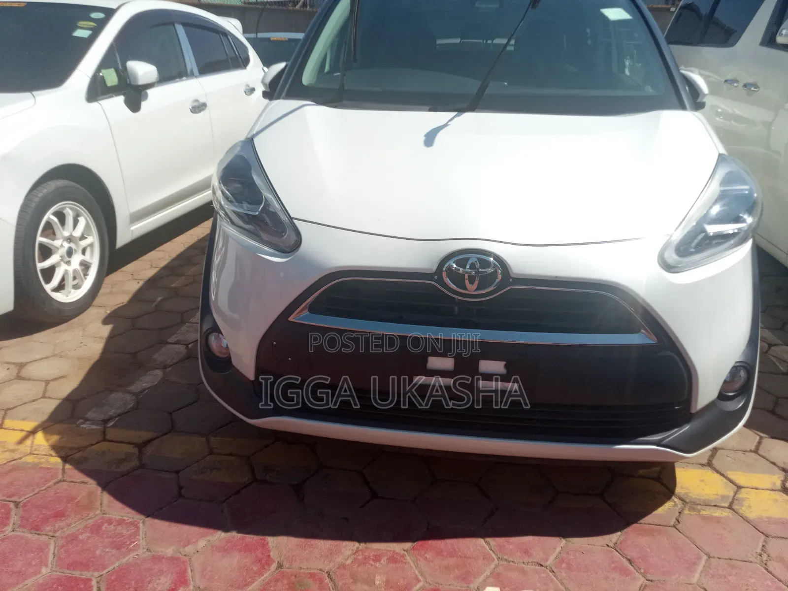 Toyota Sienta 2015 White