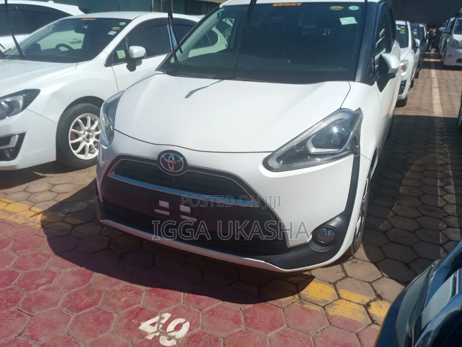 Toyota Sienta 2015 White