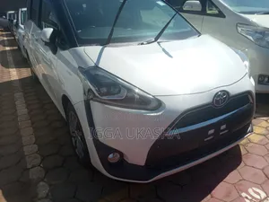 Toyota Sienta 2015 White