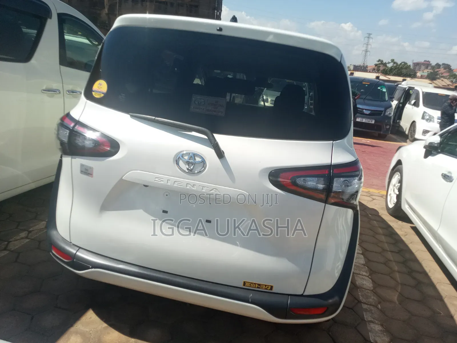 Toyota Sienta 2015 White