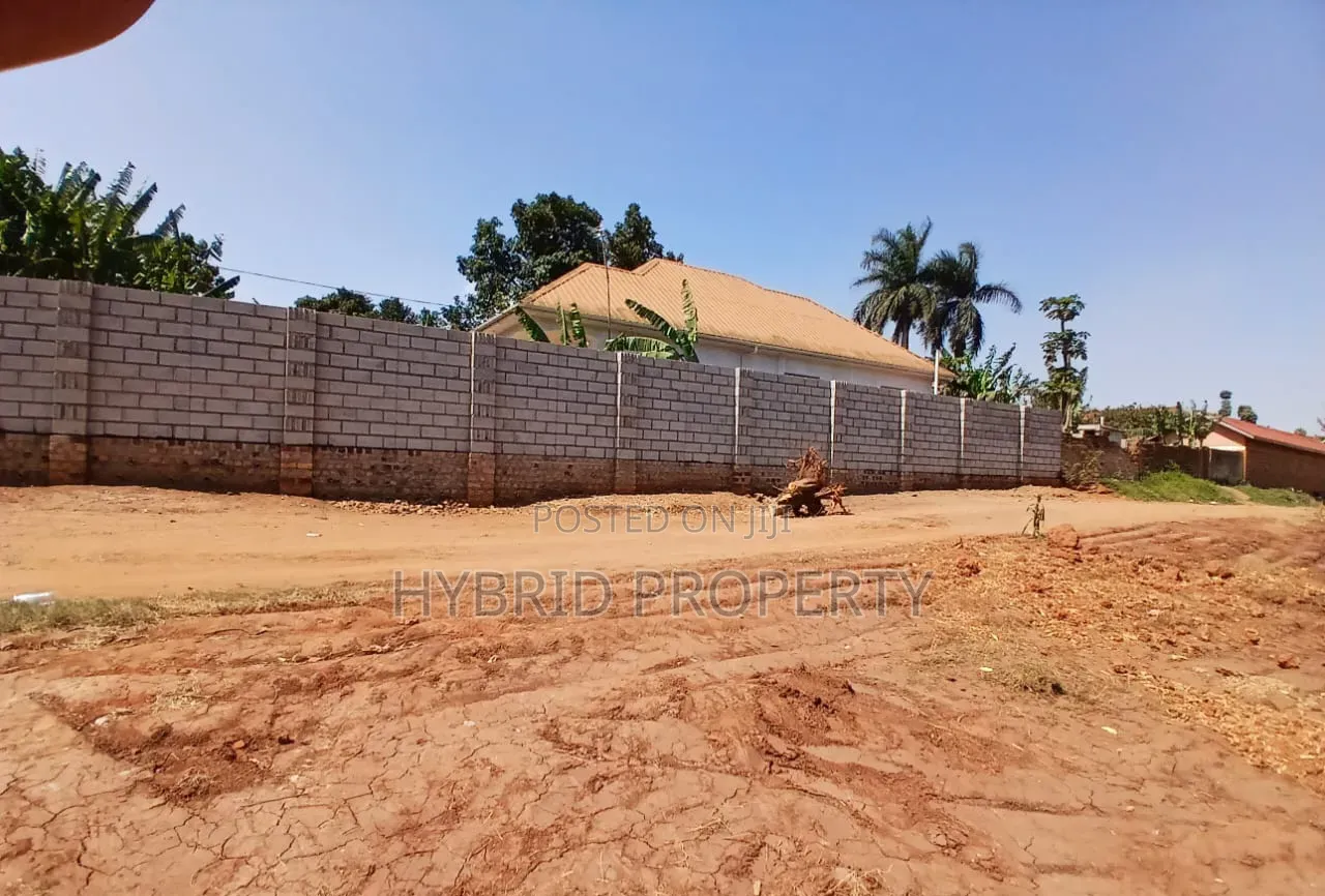 Prime Plots for Sale at Namusera~Wakiso Tarmac Divine Land Estate.