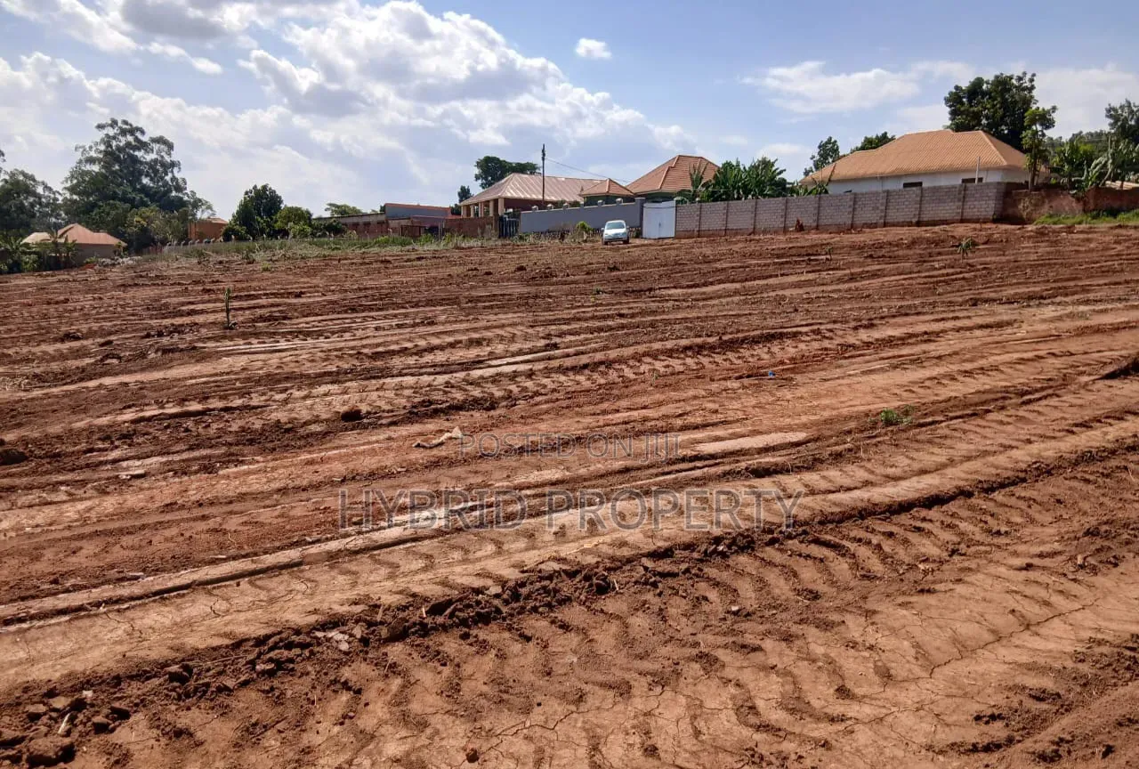 Prime Plots for Sale at Namusera~Wakiso Tarmac Divine Land Estate.